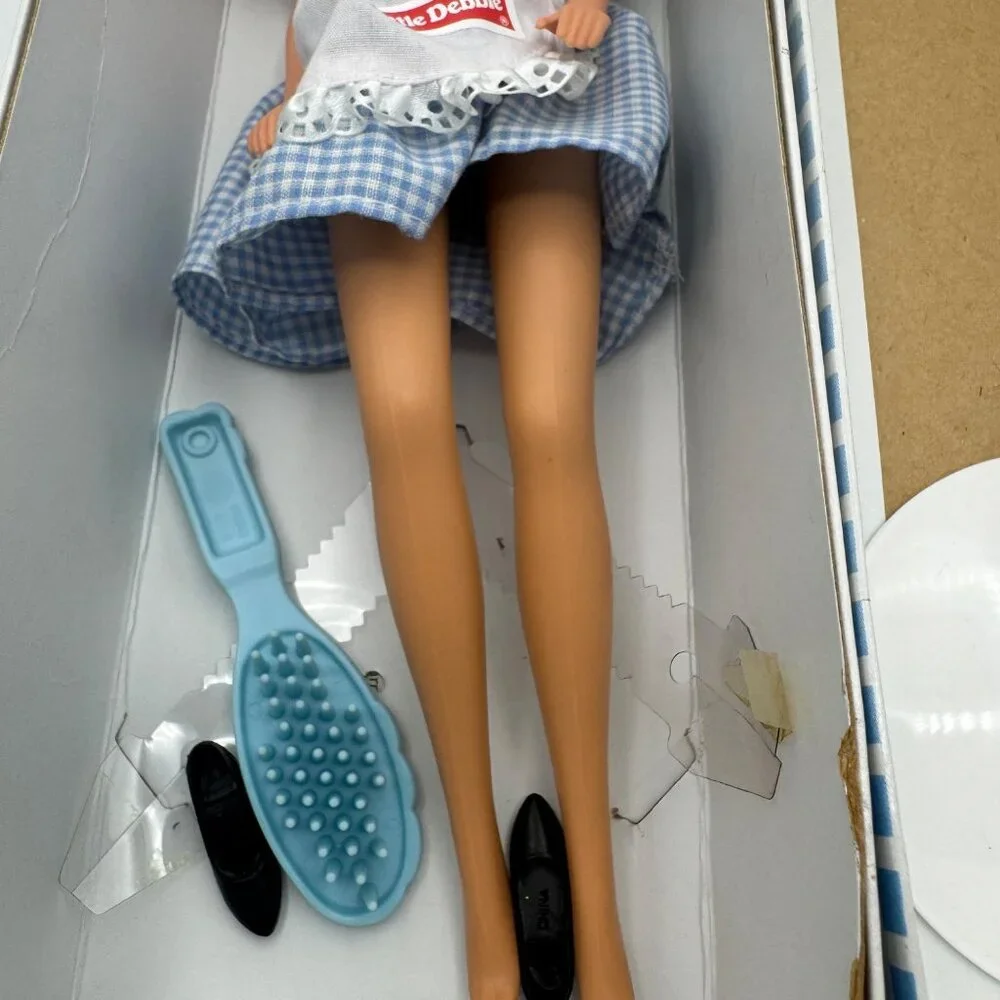 Little Debbie Barbie Collectors Edition Doll Blue Gingham Dress Mattel 1993 Box
